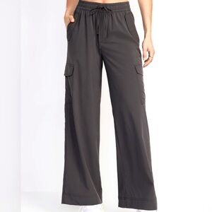 NWT Old Navy High Waisted Go Dry Stretchtech Lightweight Cargo Pants